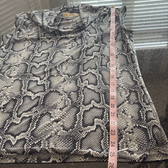Michael Kors Python Cowl Neck Top Size Medium - Picture 8 of 8